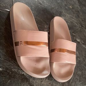 Kenneth Cole slides